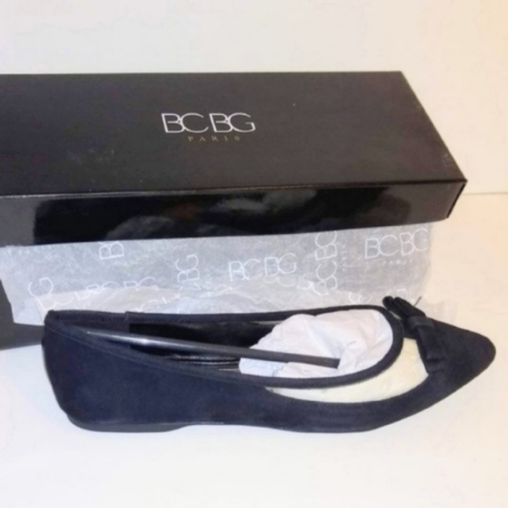 NWT BCBG Zarine Black Suede Point Toe Ballet Flat - Picture 8 of 8